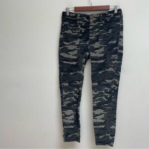 Anthropologie Pilcro and the letterpress corduroy skinny pants camo size 29